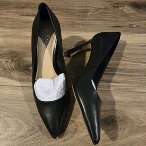Vince Camuto Retsie Black Leather Pointed Heels Pumps Size 9 NWOB Closed Toe